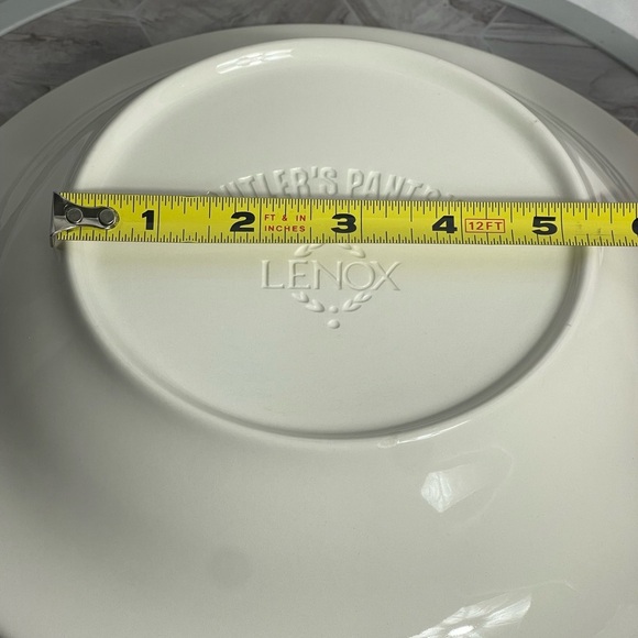 Butler's Corner By Lenox 9 3/8 Ind. Pasta Cream/White Embossed Ceramic Bowl - Picture 4 of 8